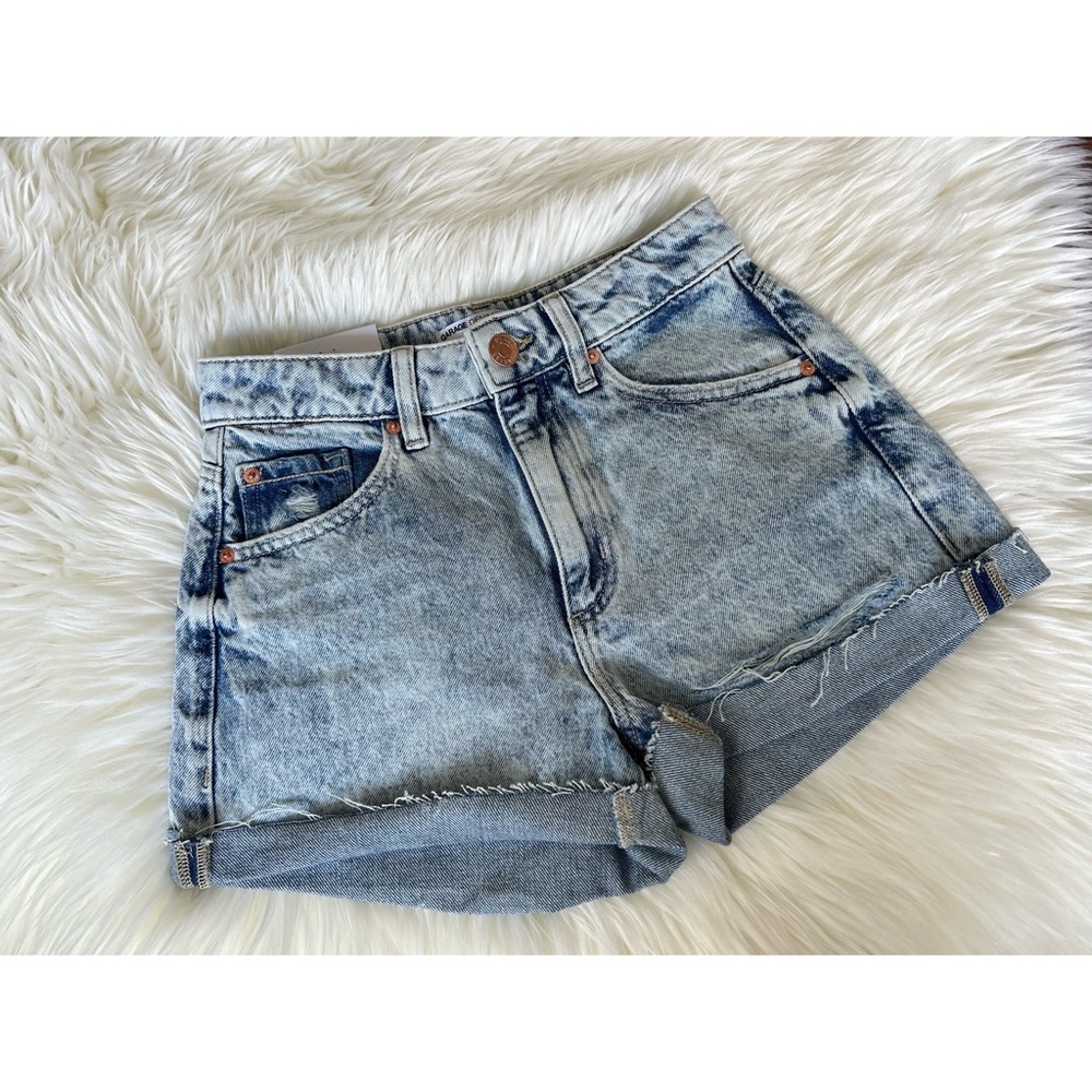 Garage | vintage acid wash high waisted denim Mom jean shorts